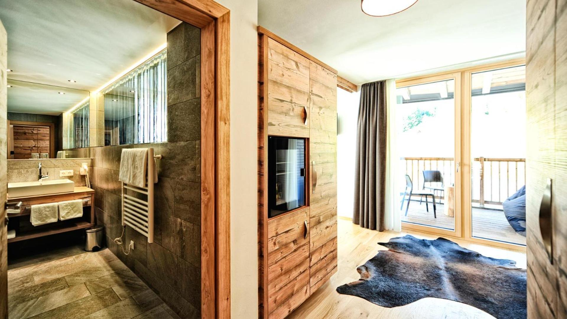 Alps Lodge Fiss Habitación foto