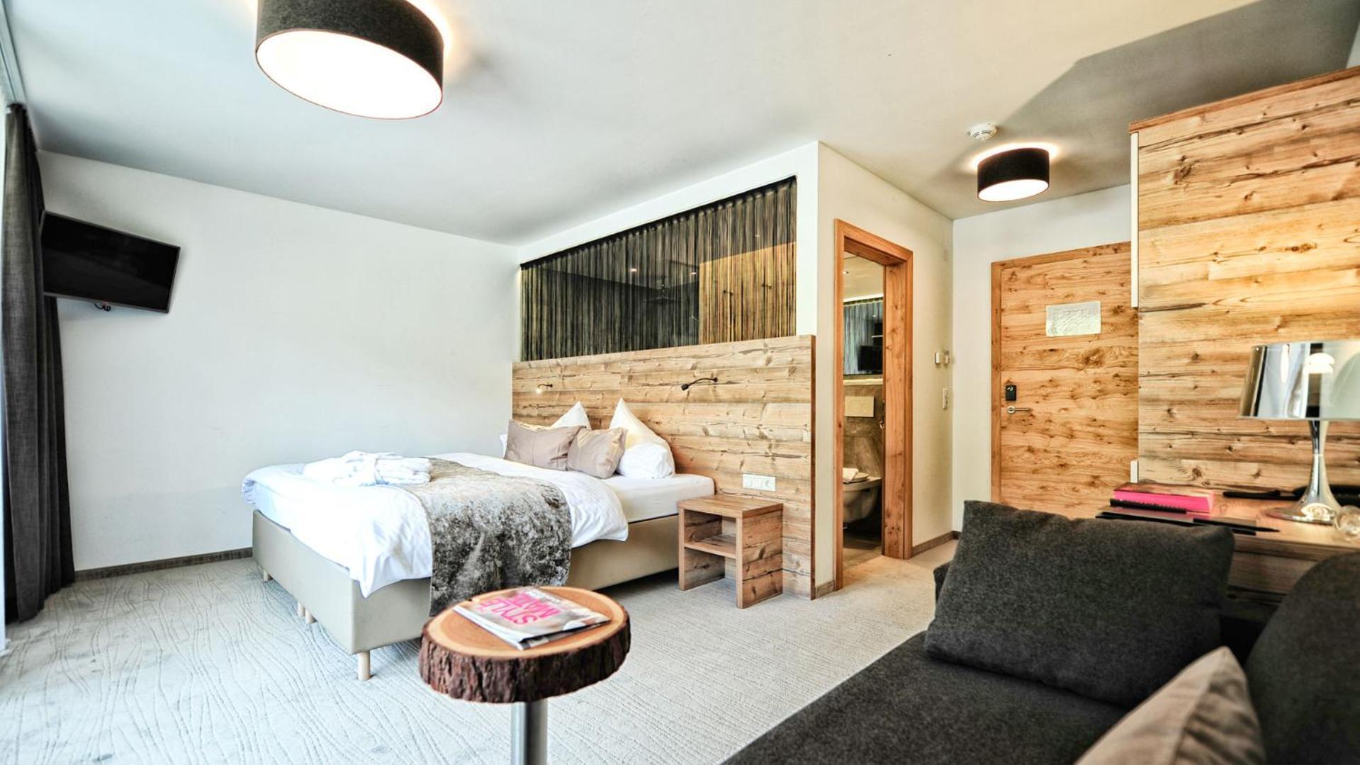 Alps Lodge Fiss Habitación foto